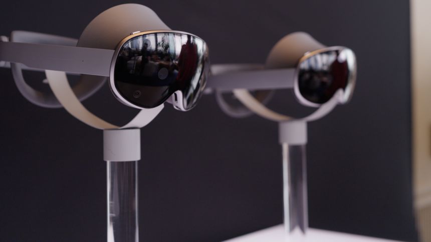 Samsung Galaxy XR Headset