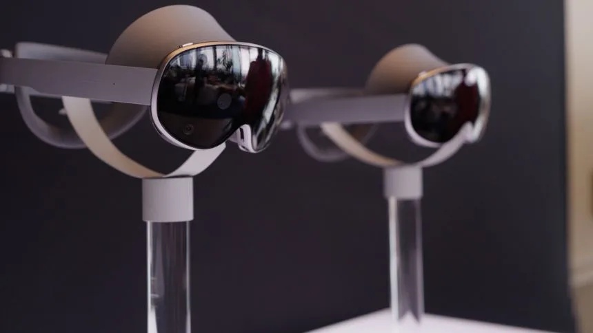 Samsung Galaxy XR Headset: Affordable Mixed Reality with Google’s Android No 1 XR 17 Samsung Galaxy XR Headset